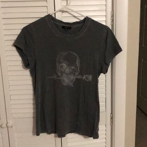 Talula Aritzia Skull t-shirt